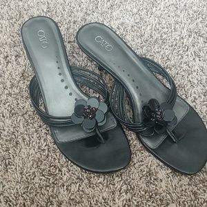 Black flip flop style kitten heels